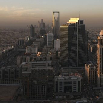 Gateway Partners Mulls Saudi, U.A.E. Deals for USD757m Fund